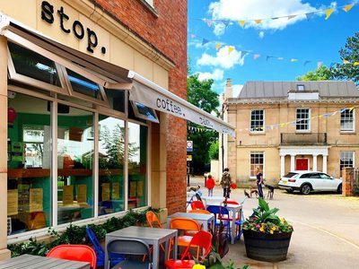 107817997 621296165158107 7012231730315966409 n