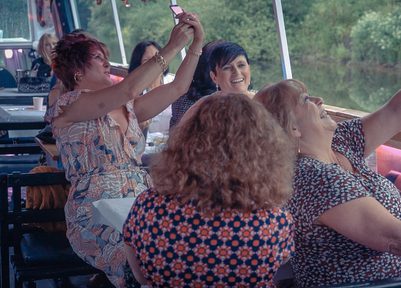 Top deck happy people