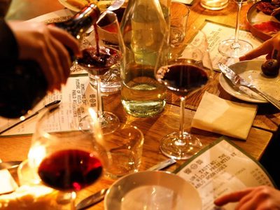 Wine tasting at glouglou