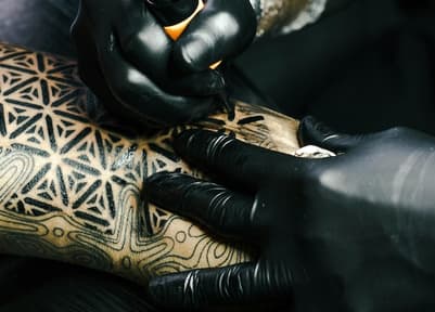 Tattoo artist free use stock image