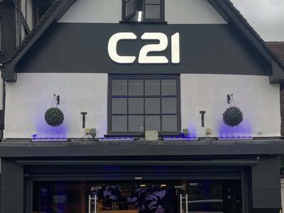C21