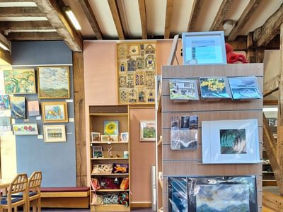 Shrewsbury arts and crafts at the library 2